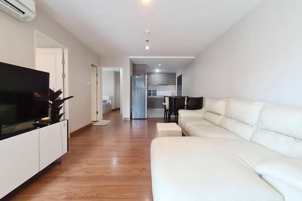 Apartment The Spring Warmth Luxury:2br/mrt/pool Bangkok